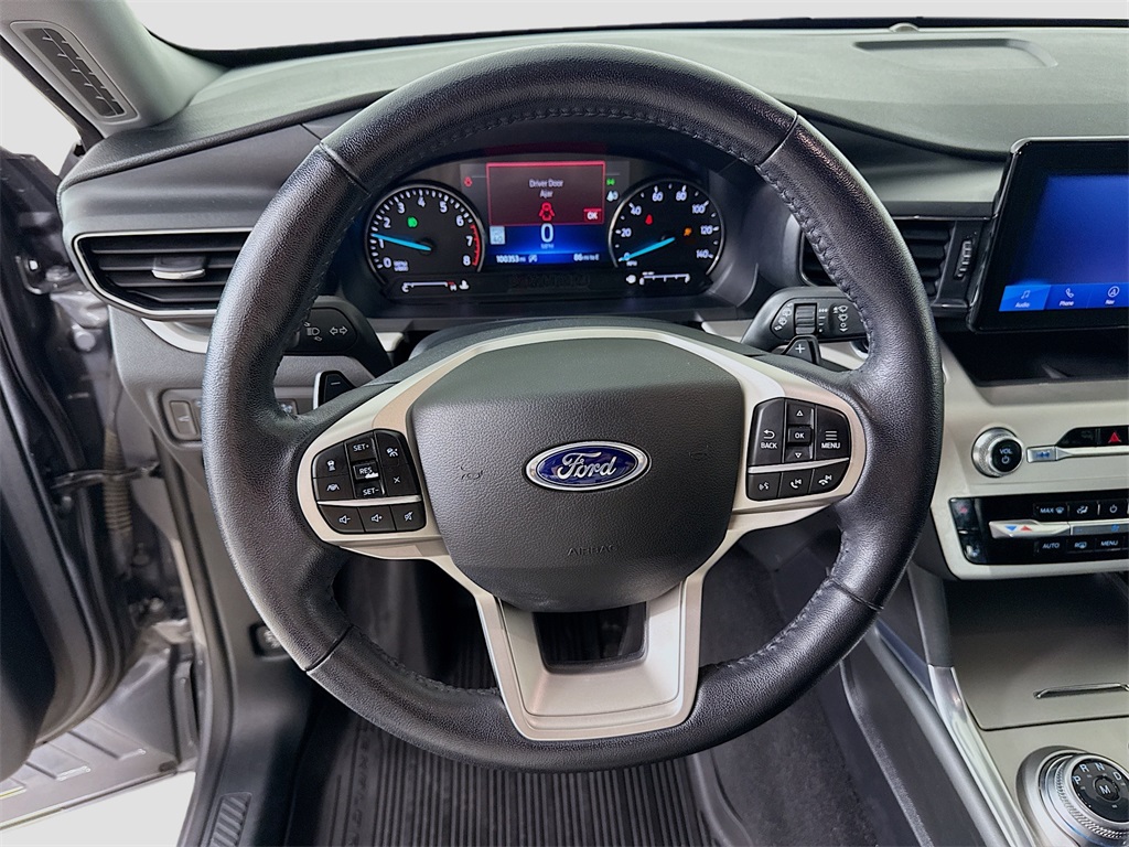 2021 Ford Explorer XLT photo 9