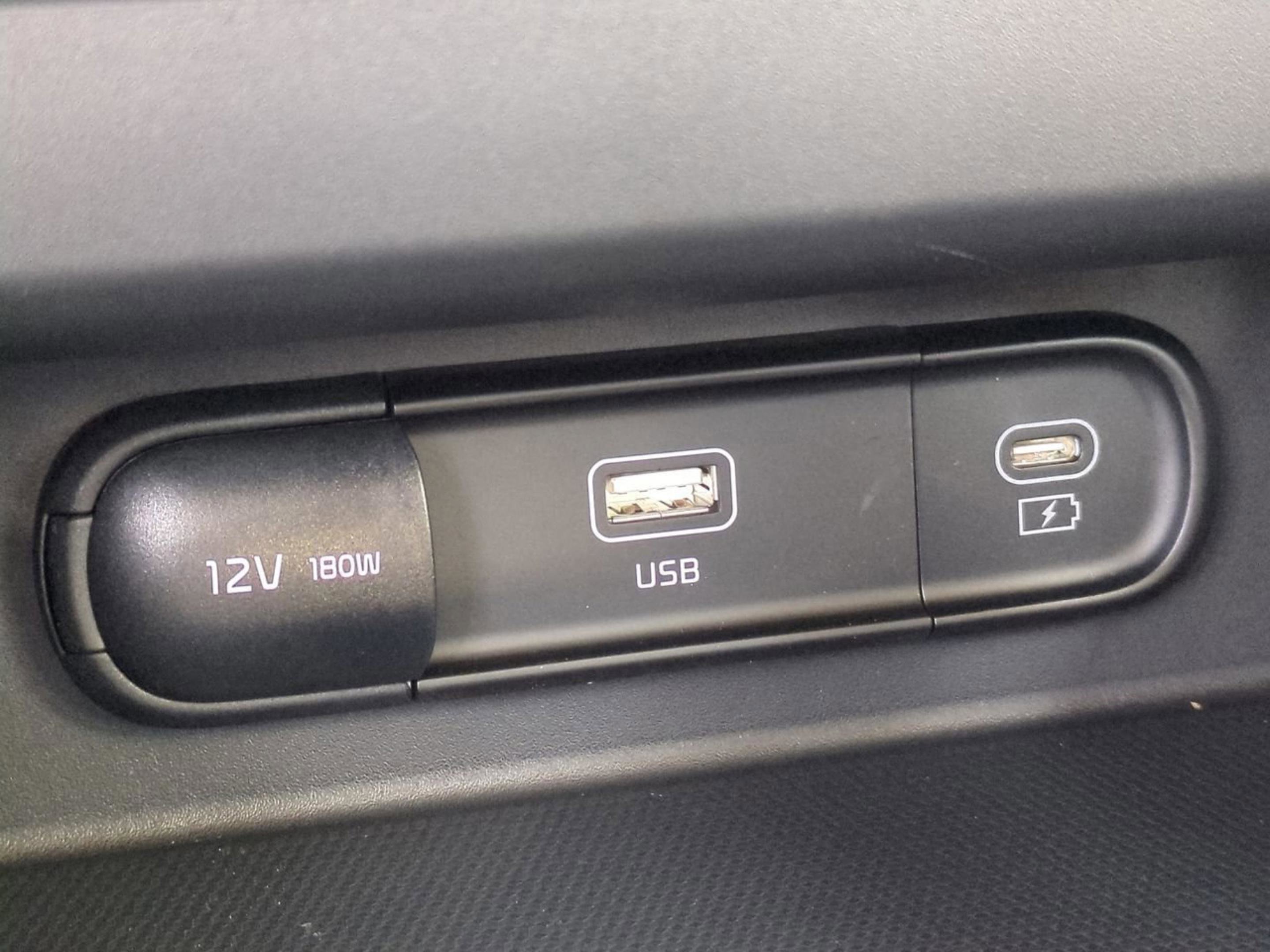2026 Kia Seltos S photo 23