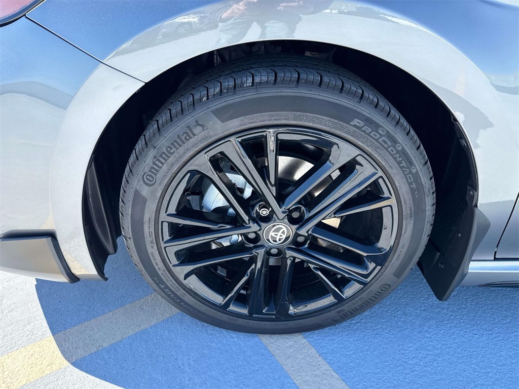 2026 Toyota Camry SE photo 3