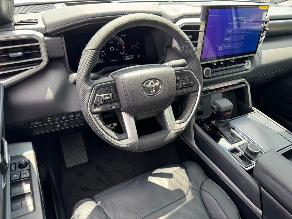2025 Toyota Tundra Platinum CrewMax photo 17