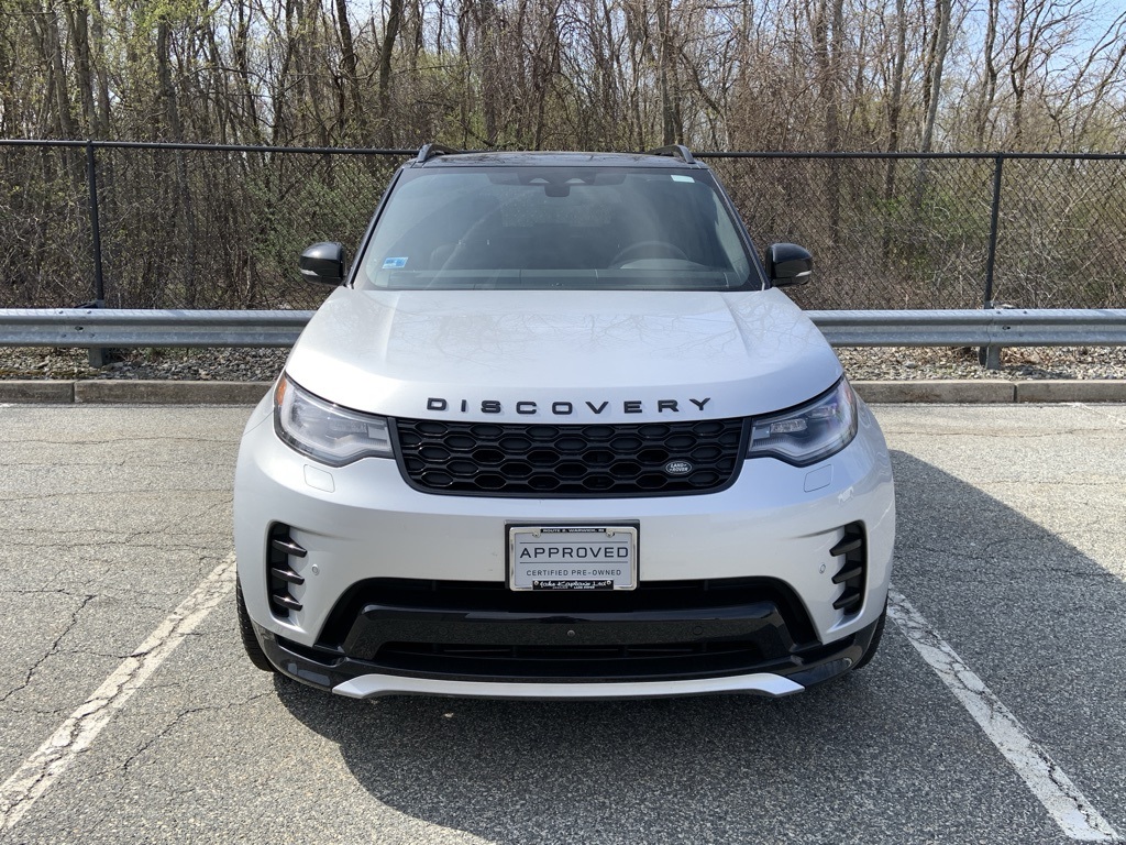 2024 Land Rover Discovery SE photo 2