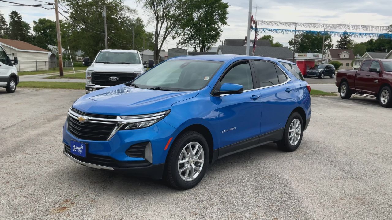 2024 Chevrolet Equinox LT photo 3