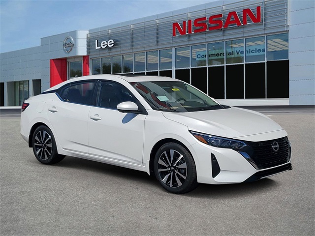 2025 Nissan Sentra SV's photo