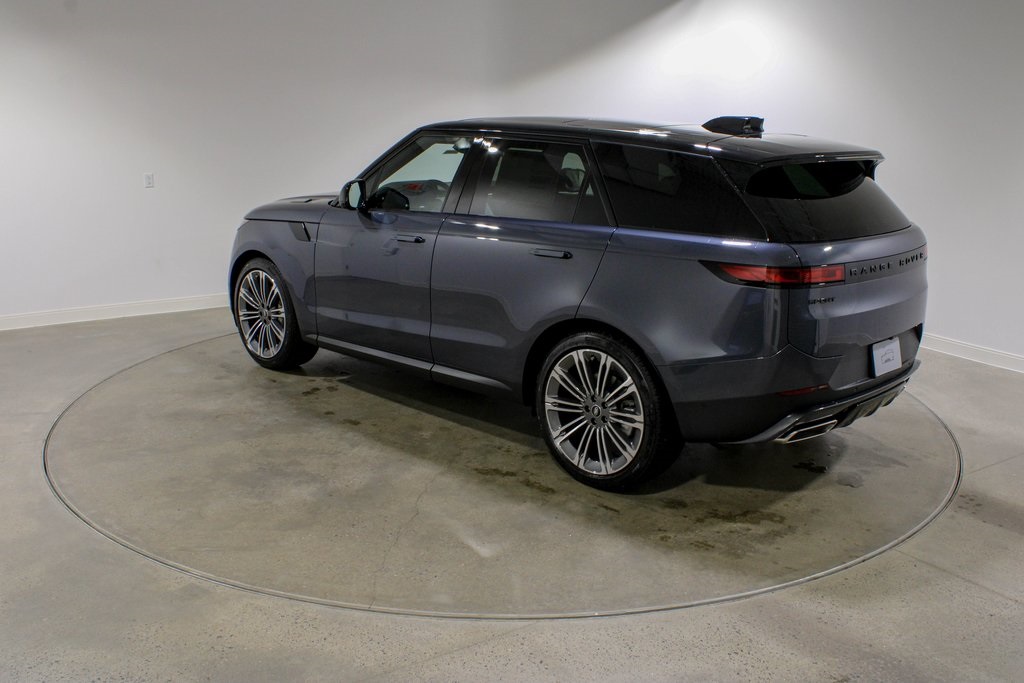 2025 Land Rover Range Rover Sport SE photo 2