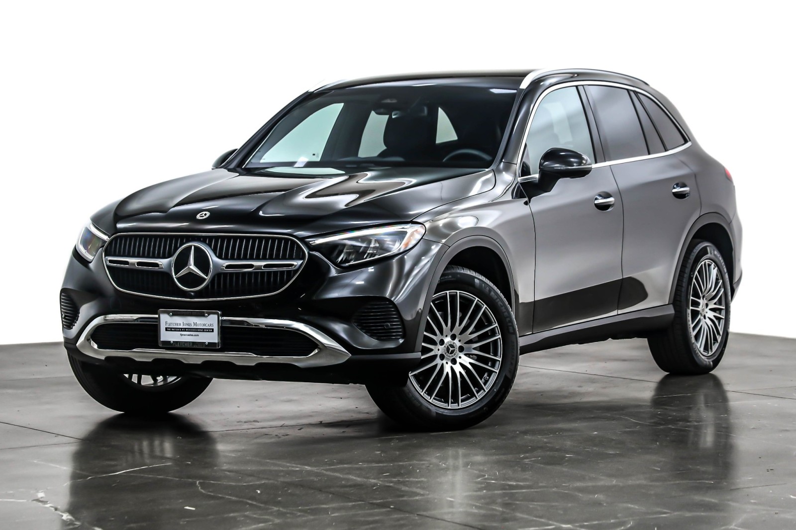 2025 Mercedes-Benz GLC Base's photo