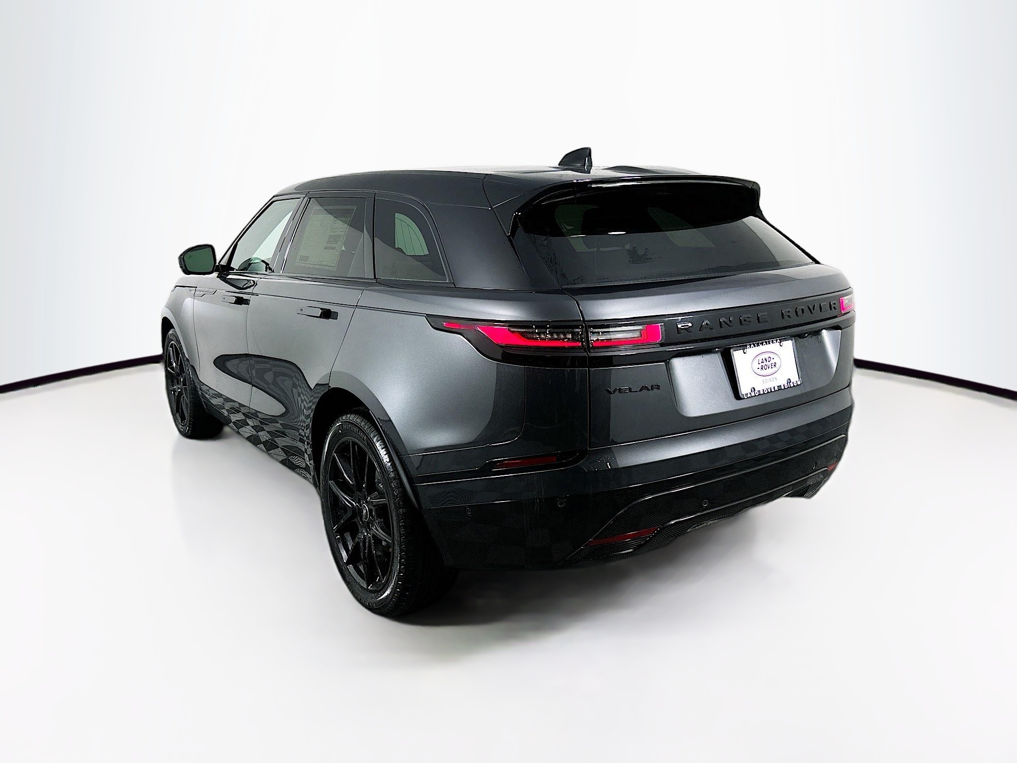 2026 Land Rover Range Rover Velar SE photo 4