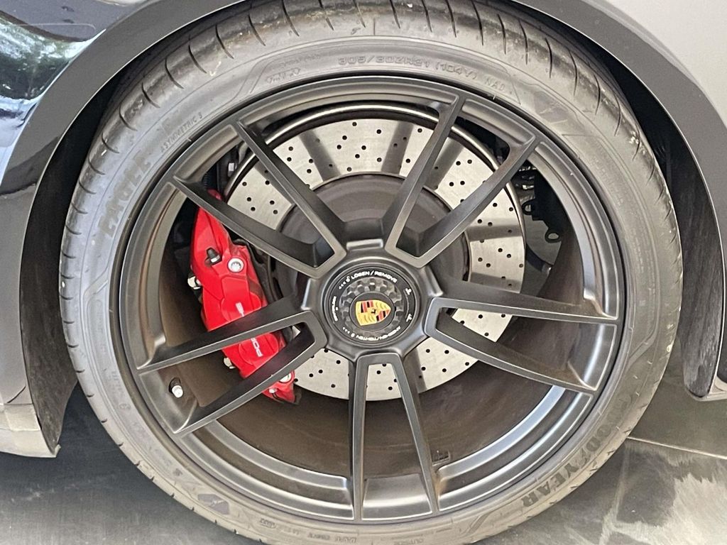 2023 Porsche 911 Targa 4 GTS photo 12