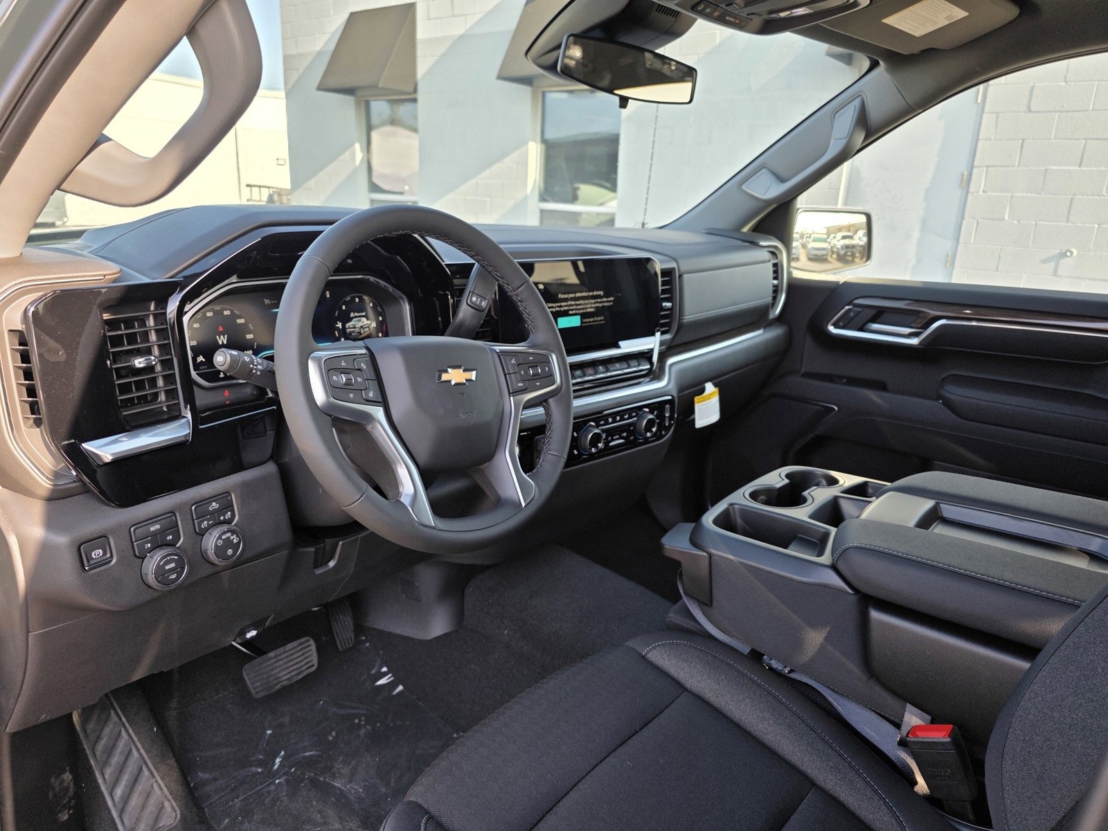 2025 Chevrolet Silverado 1500 LT photo 25