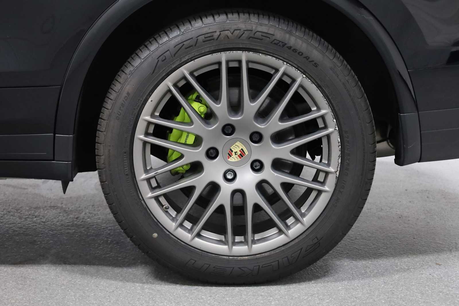 2017 Porsche Cayenne S E-Hybrid Platinum Edition photo 30