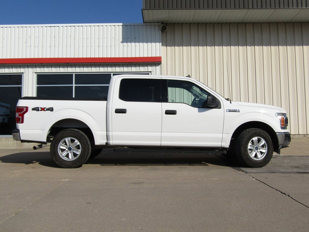 2020 Ford F-150 XLT photo 2
