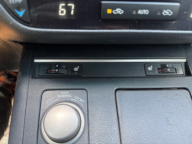 2013 Lexus ES 350 photo 28