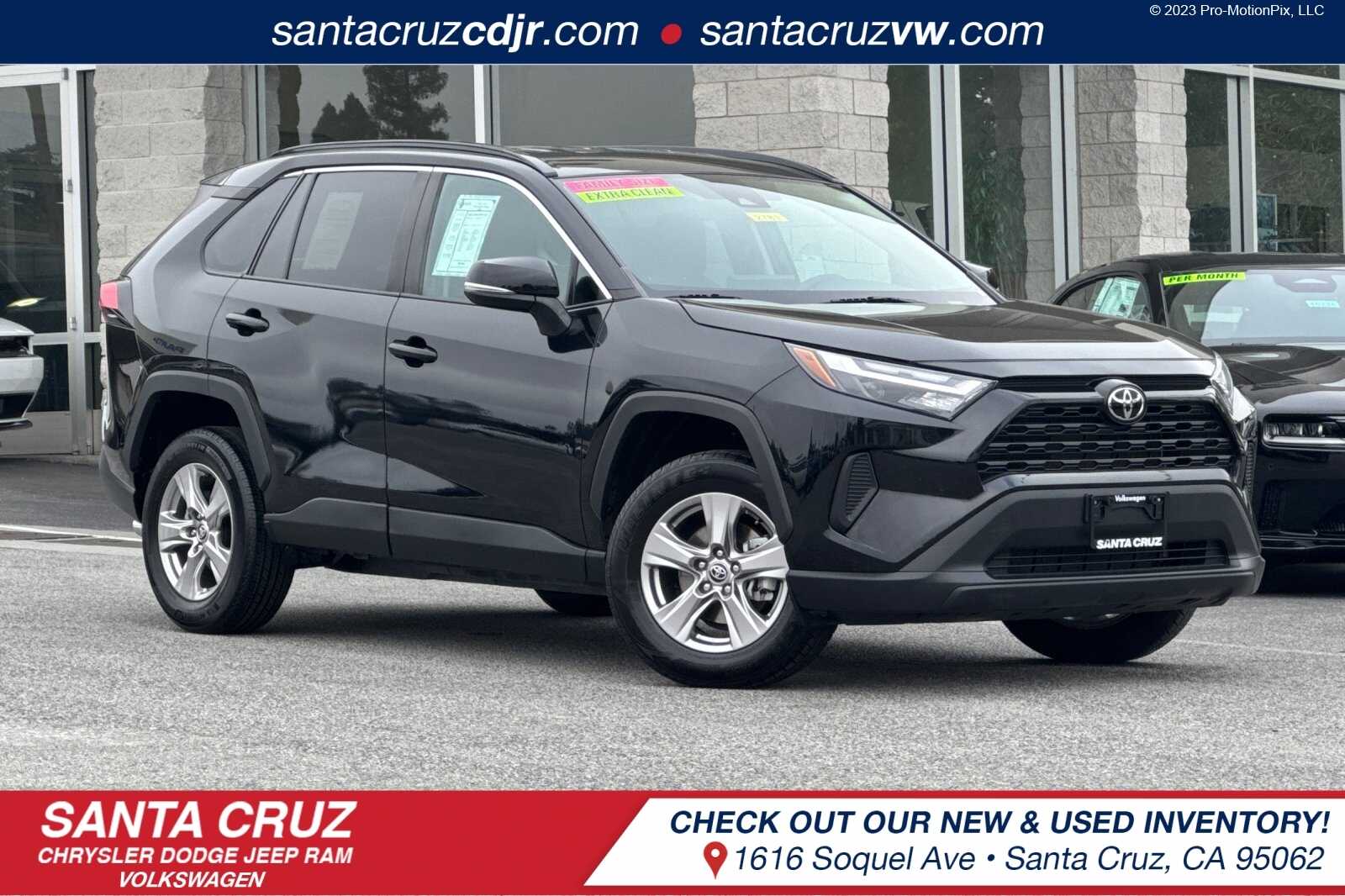 2023 Toyota RAV4 XLE's photo