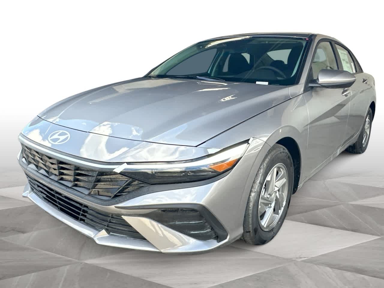 2025 Hyundai Elantra SE photo 4