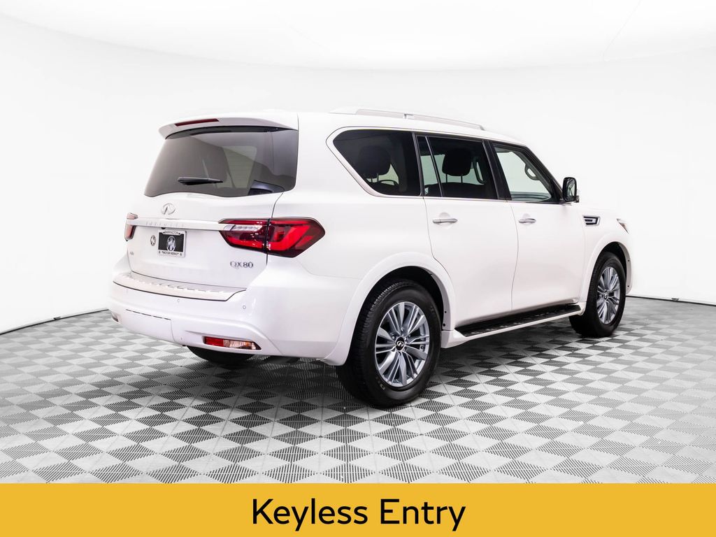 2024 Infiniti QX80 Luxe photo 5