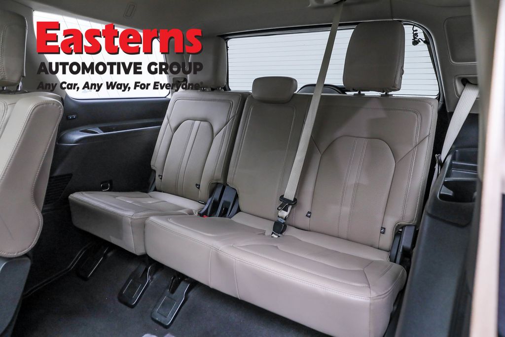 2023 Ford Expedition Limited photo 25