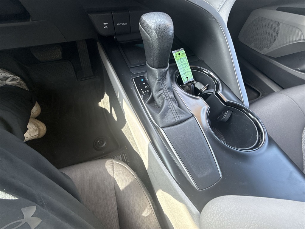 2018 Toyota Camry LE photo 20
