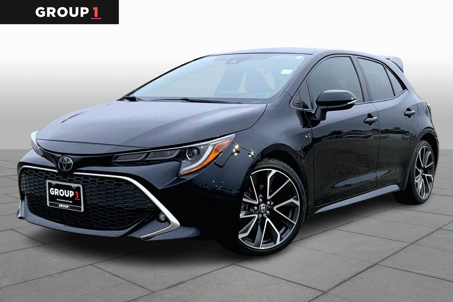 2019 Toyota Corolla Hatchback XSE's photo