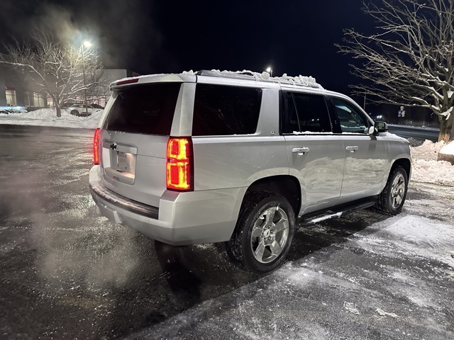 2019 Chevrolet Tahoe LT photo 3
