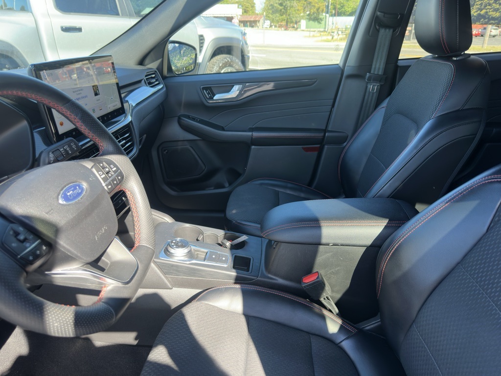 2023 Ford Escape ST-Line Select photo 3