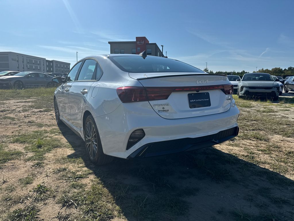 2024 Kia Forte GT-Line photo 5
