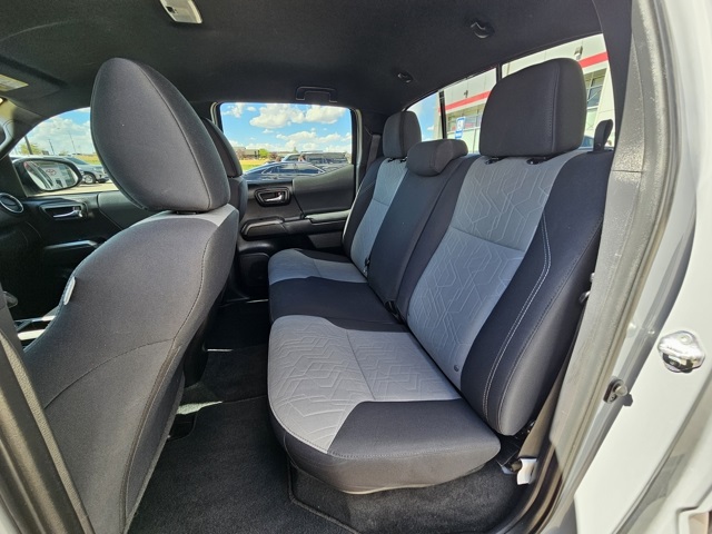 2021 Toyota Tacoma TRD Off-Road photo 17