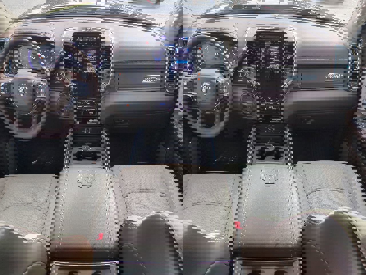 2025 Ram 3500 Laramie photo 14