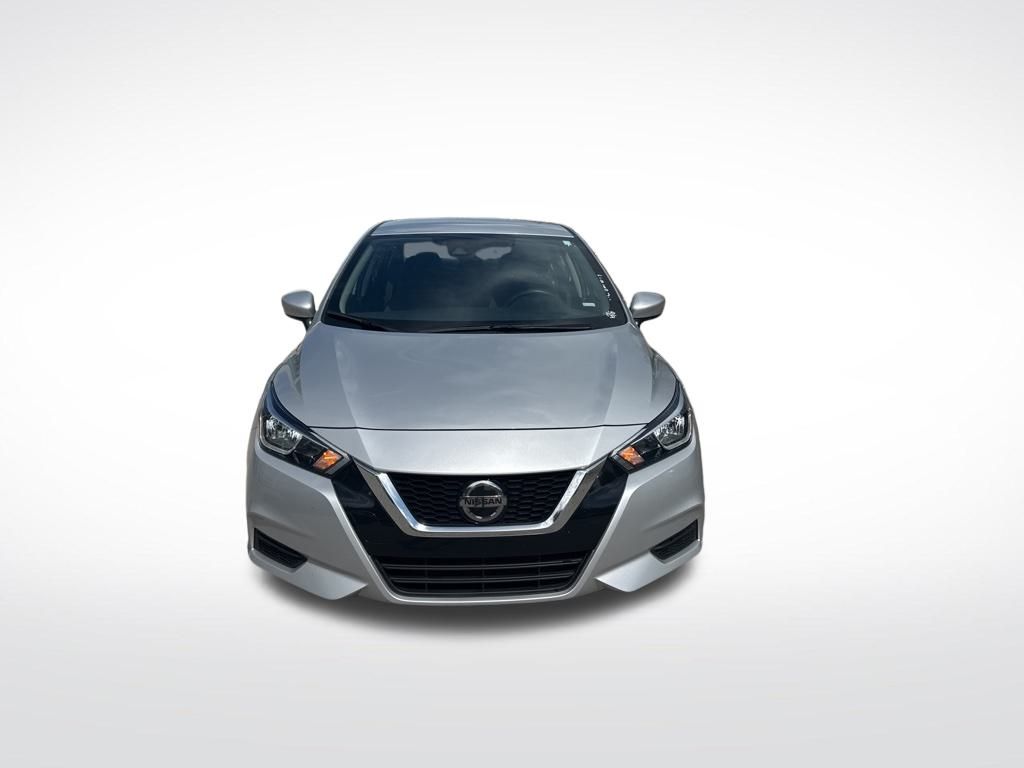 2022 Nissan Versa 1.6 SV photo 3