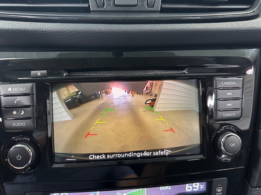 2018 Nissan Rogue SV photo 11