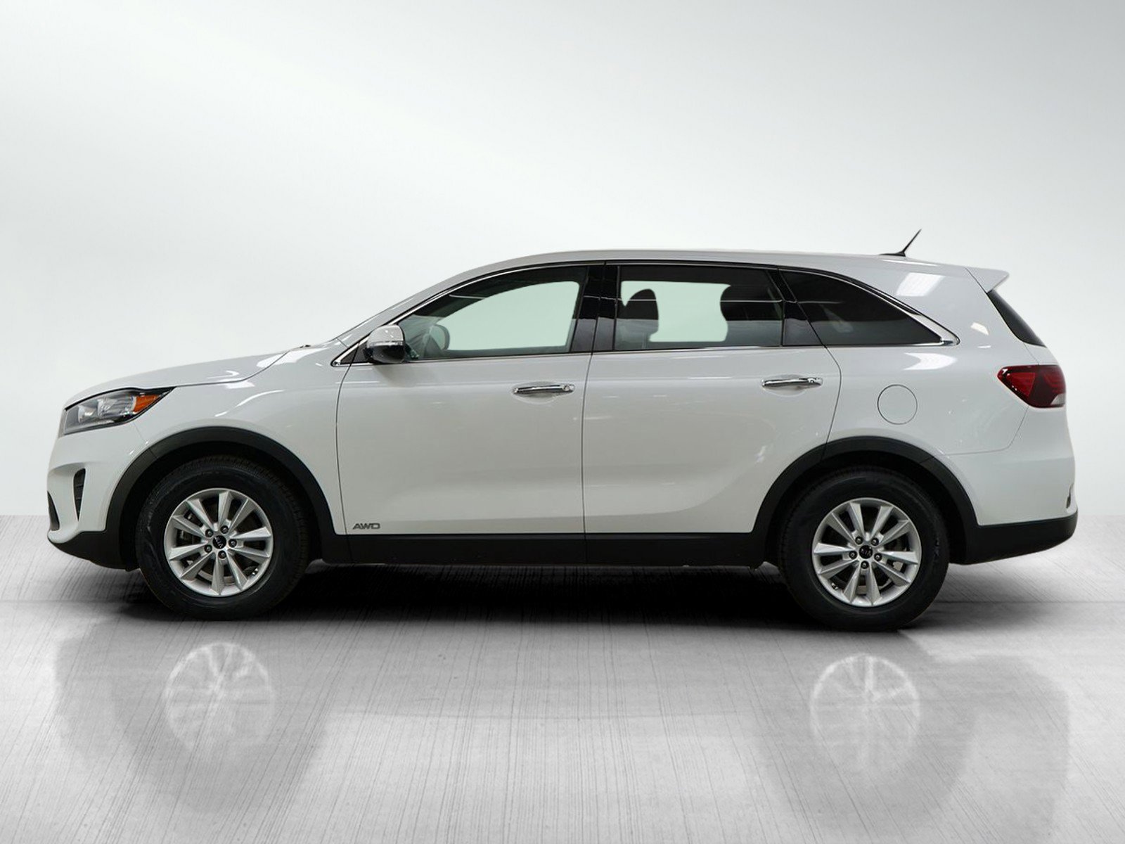 Used 2019 Kia Sorento LX with VIN 5XYPGDA51KG573336 for sale in Minneapolis, Minnesota