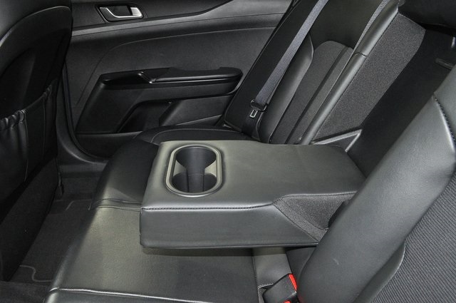 2022 Kia K5 GT-Line photo 16