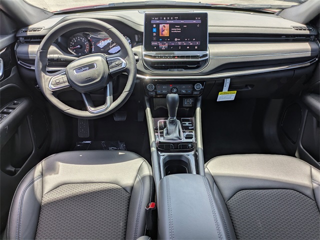 2025 Jeep Compass Latitude photo 13