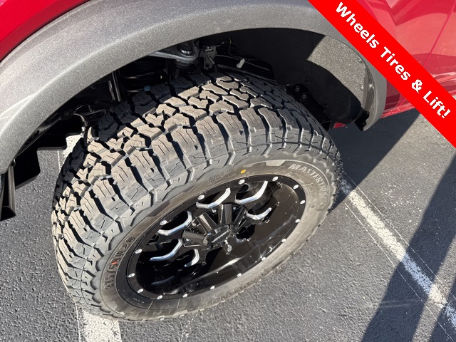 2025 Ford Bronco Base photo 9
