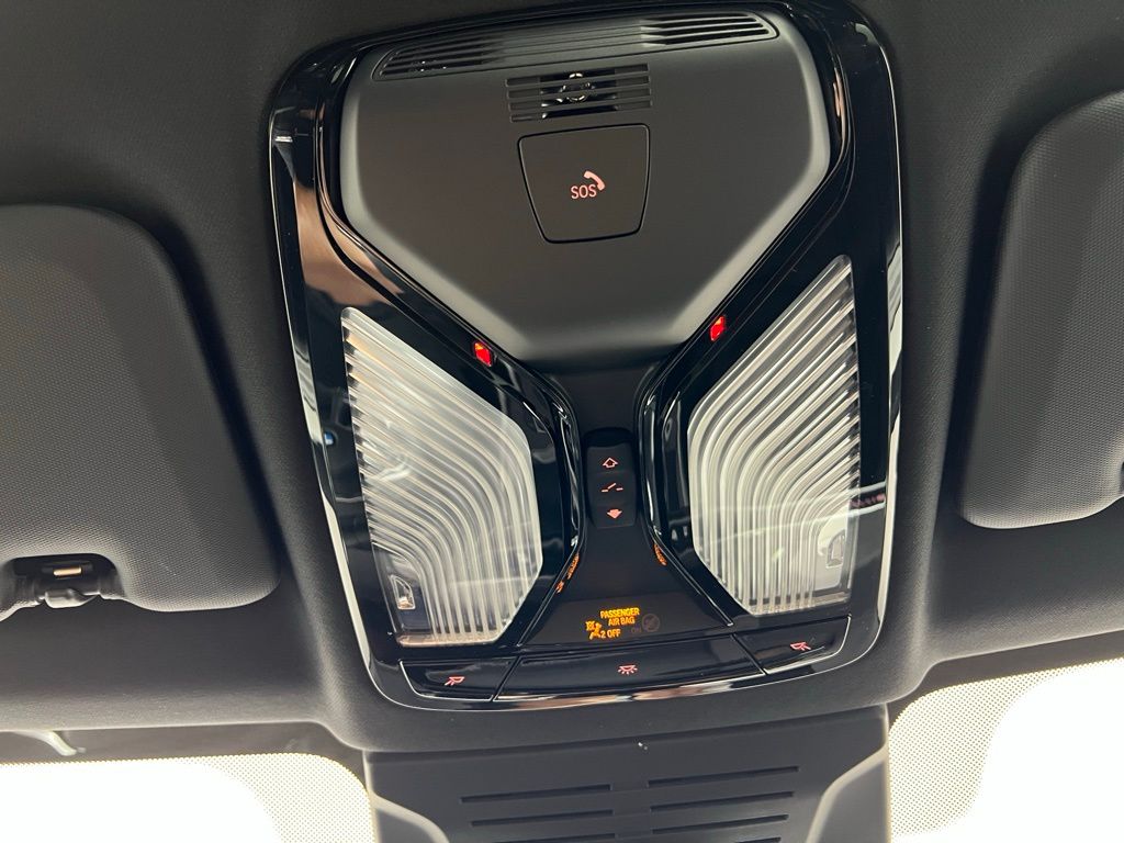 2025 Bmw X5 M60i photo 25