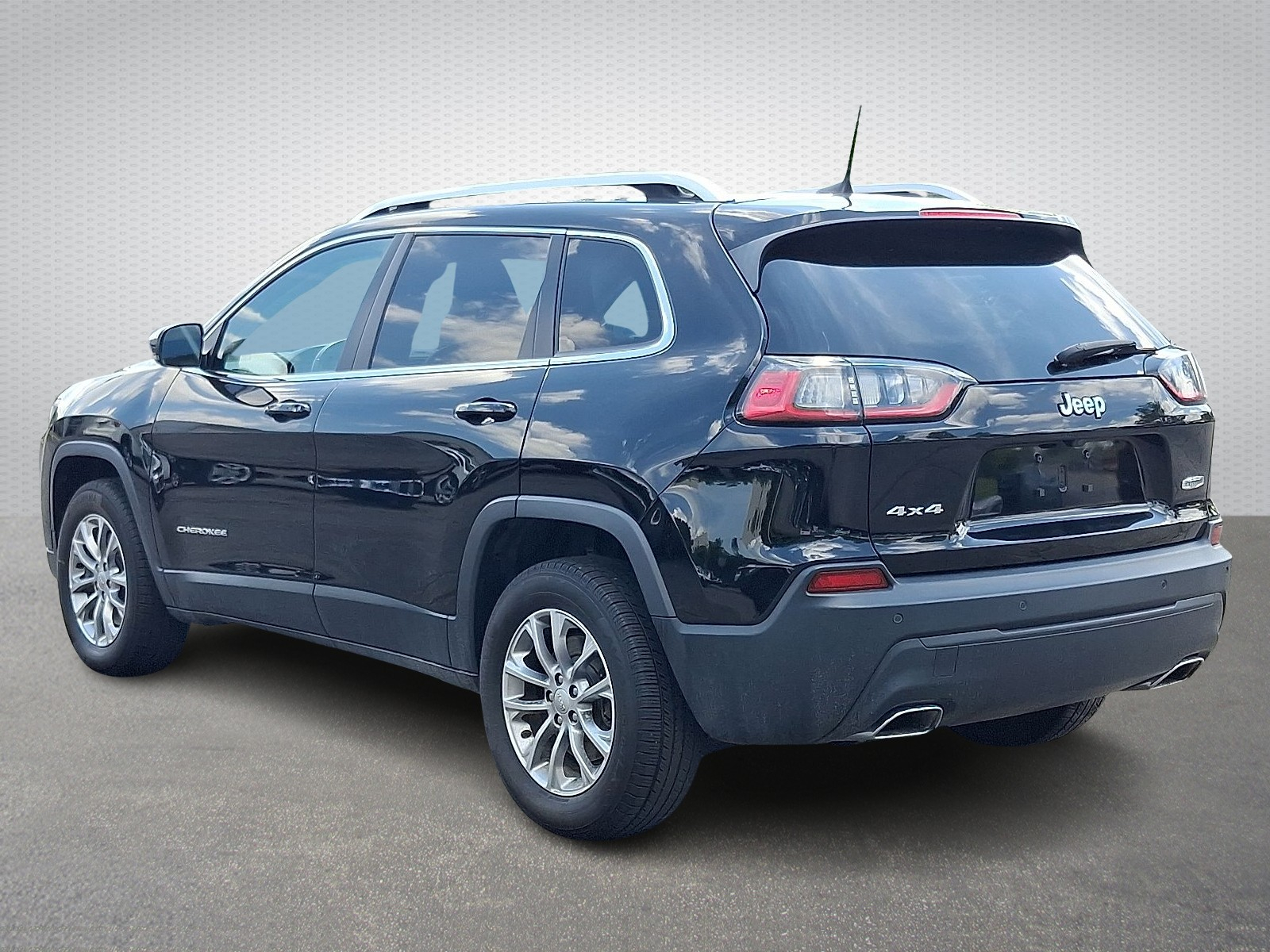 2019 Jeep Cherokee Latitude photo 4