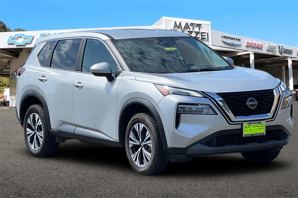 2023 Nissan Rogue SV photo 2
