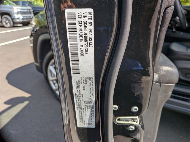 2022 Jeep Compass Latitude Lux photo 33