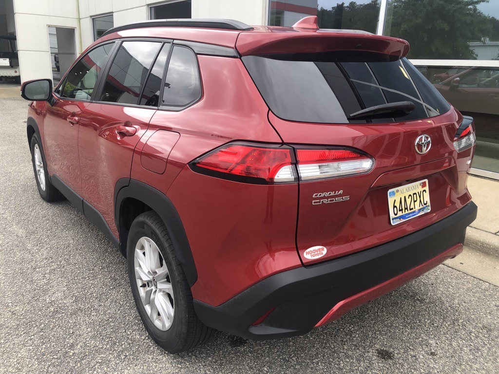 Used 2022 Toyota Corolla Cross LE with VIN 7MUCAAAG9NV022536 for sale in Northfield, Minnesota
