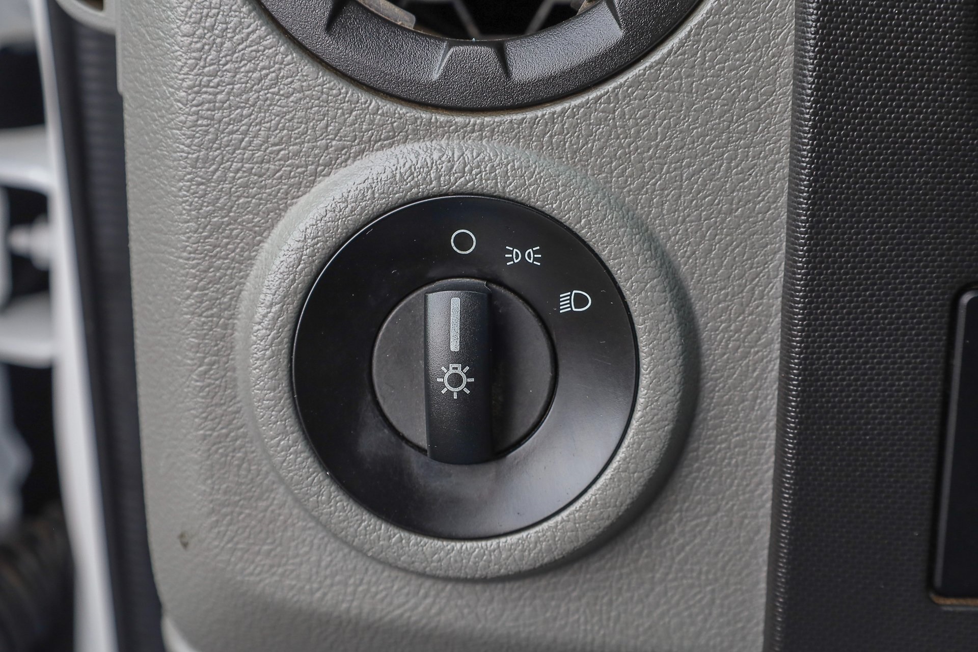 2019 Ford E-450 photo 22