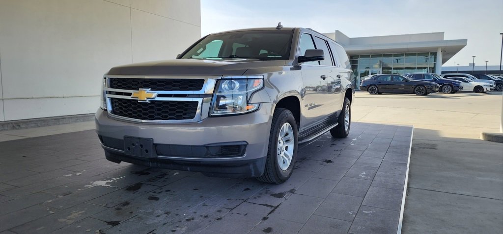 2018 Chevrolet Suburban LT's photo
