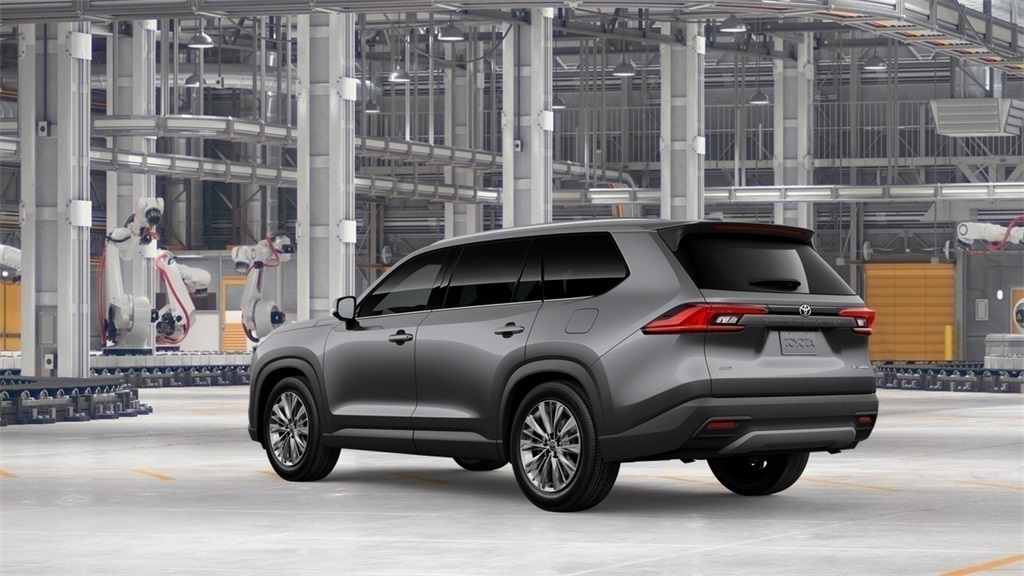 2026 Toyota Grand Highlander Platinum AWD photo 3