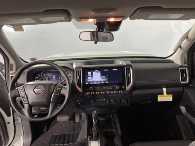 2025 Nissan Frontier SV photo 16