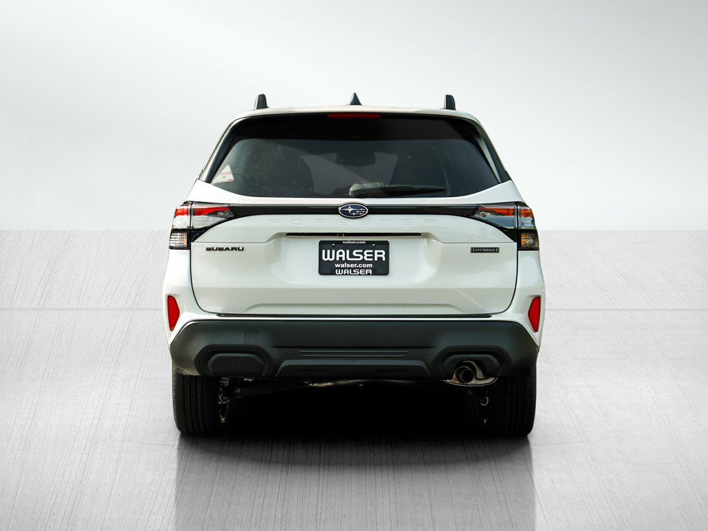 2025 Subaru Forester Premium photo 4