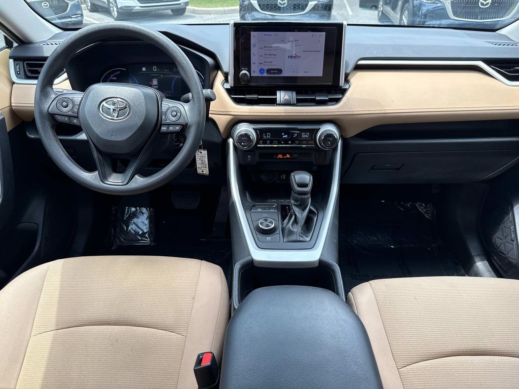 2024 Toyota RAV4 Hybrid LE photo 16