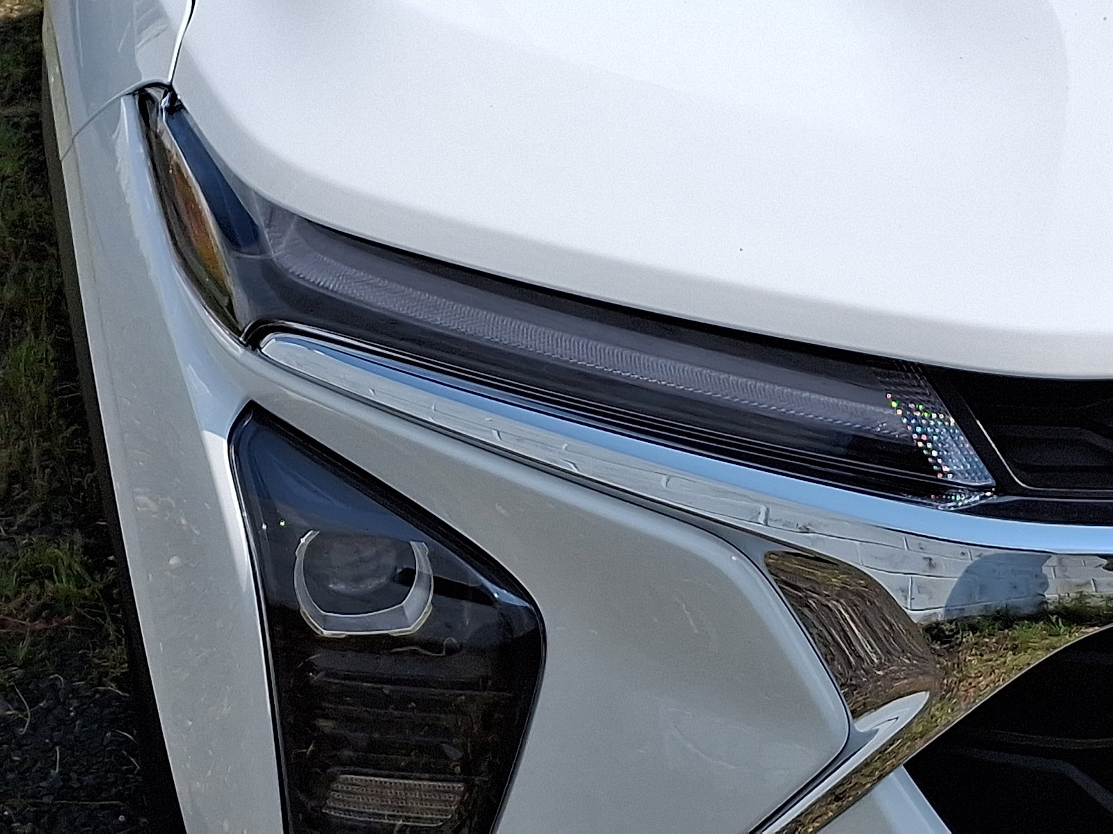 2025 Chevrolet Trax LT photo 3