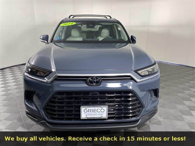 2024 Toyota Grand Highlander XLE photo 2