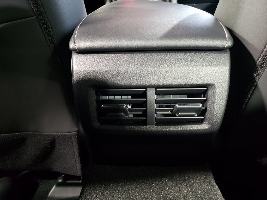 2025 Lexus IS 300 photo 24