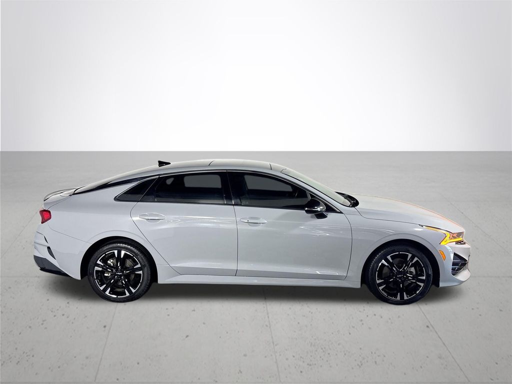 2024 Kia K5 GT-Line photo 5