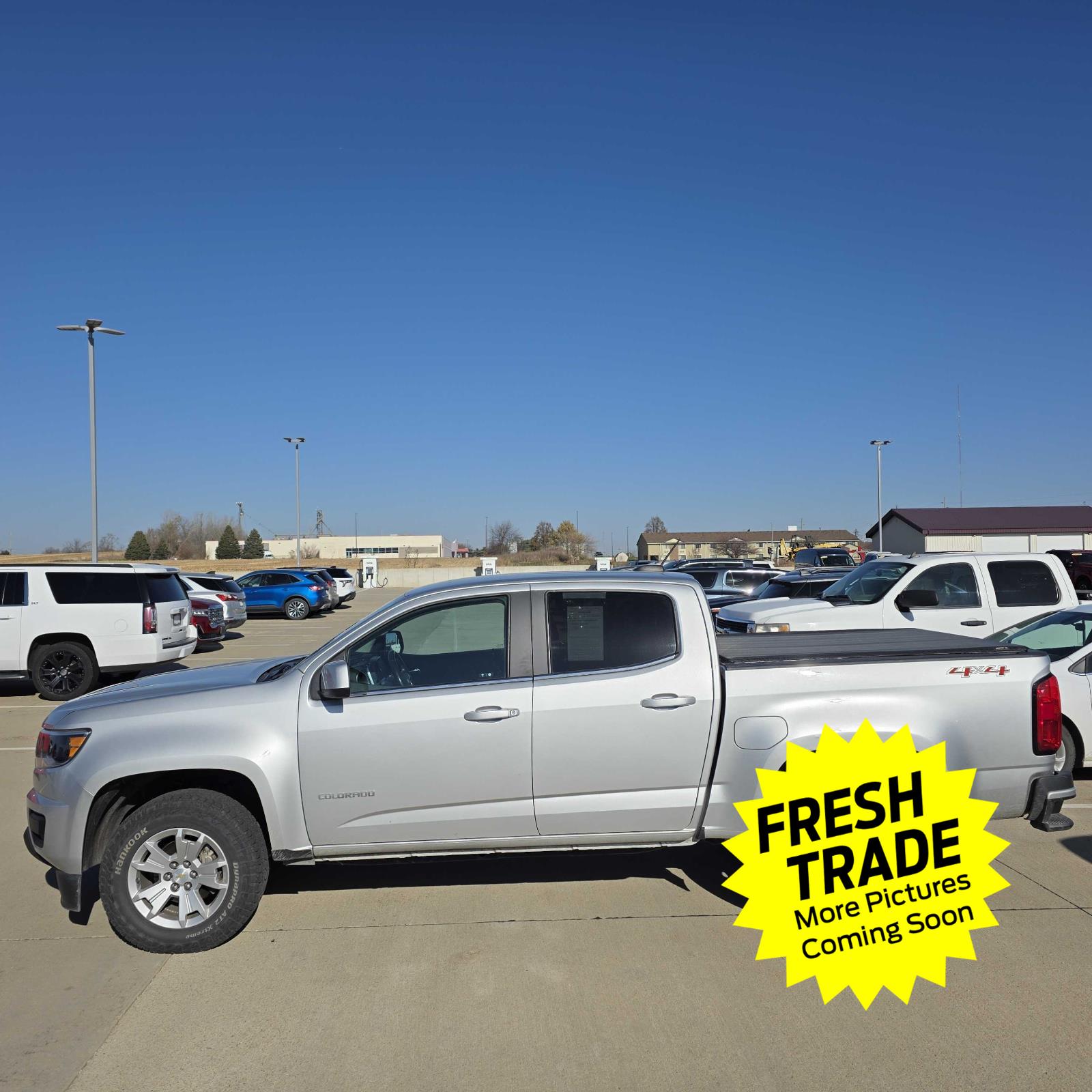 2020 Chevrolet Colorado LT photo 2
