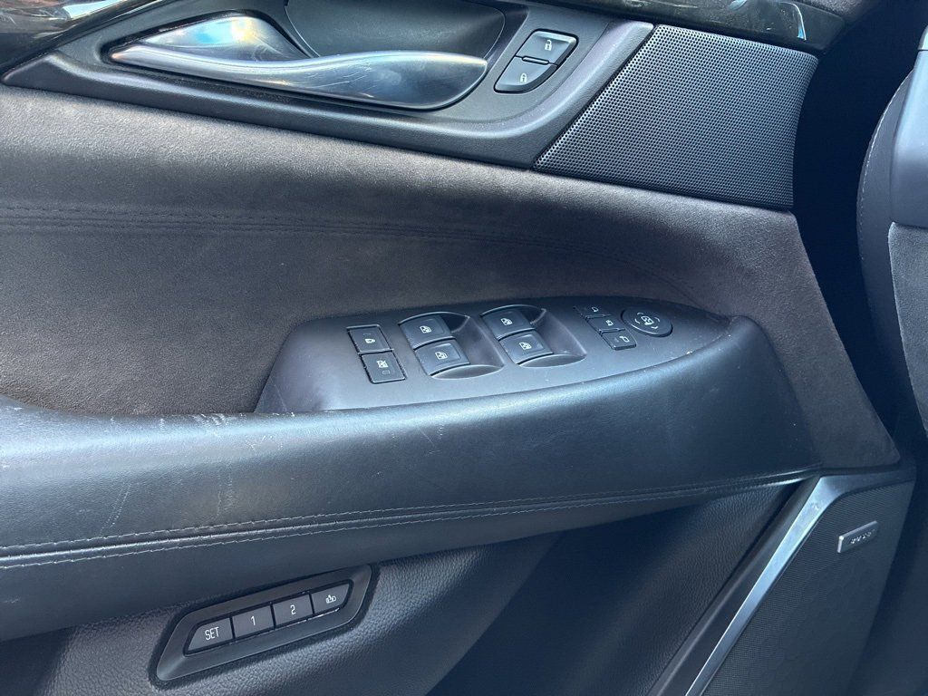 2016 Cadillac Escalade ESV Platinum photo 8