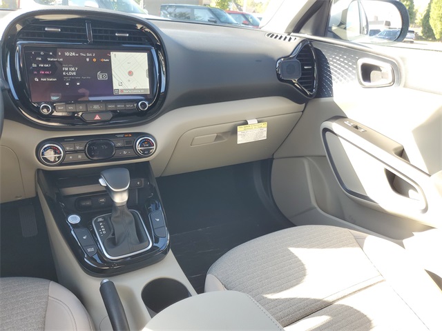 2025 Kia Soul EX photo 12